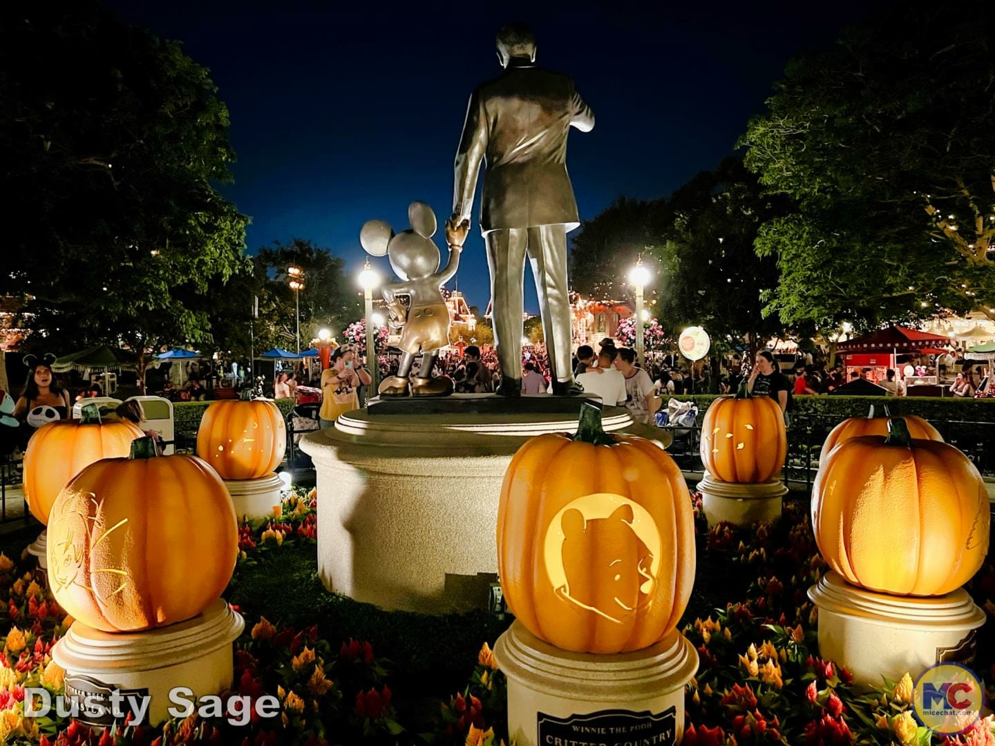 , Disneyland News & Photo Update – Everybody Scream!