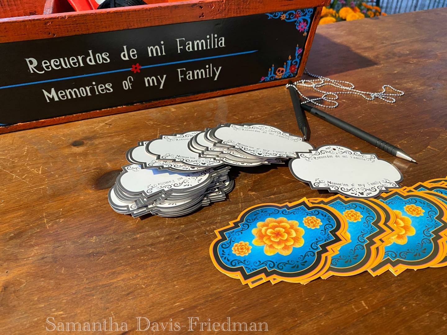 Disneyland - Dia de los Muertos - Plaza de la Familia