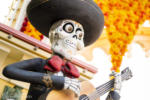 Disney California Adventure Coco Plaza de la Familia calaca skeleton DSC_1424-X5