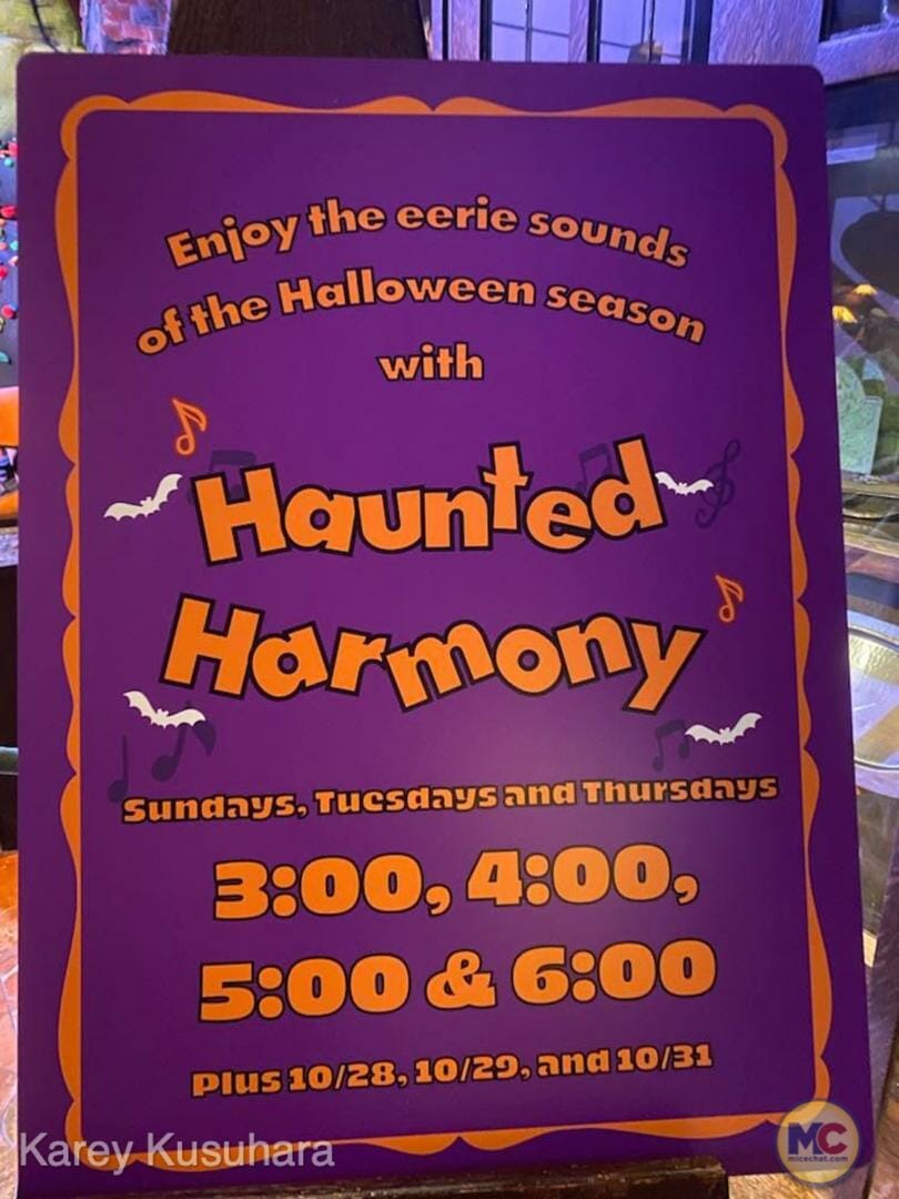 , Disneyland Update – Crowd Flux, Holidays Collide & Blues Too!