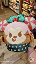 Disneyland-disney christmas holiday merchandise 2022-micechat-candy cane crush cupcake Minnie Mouse Munchlings plush