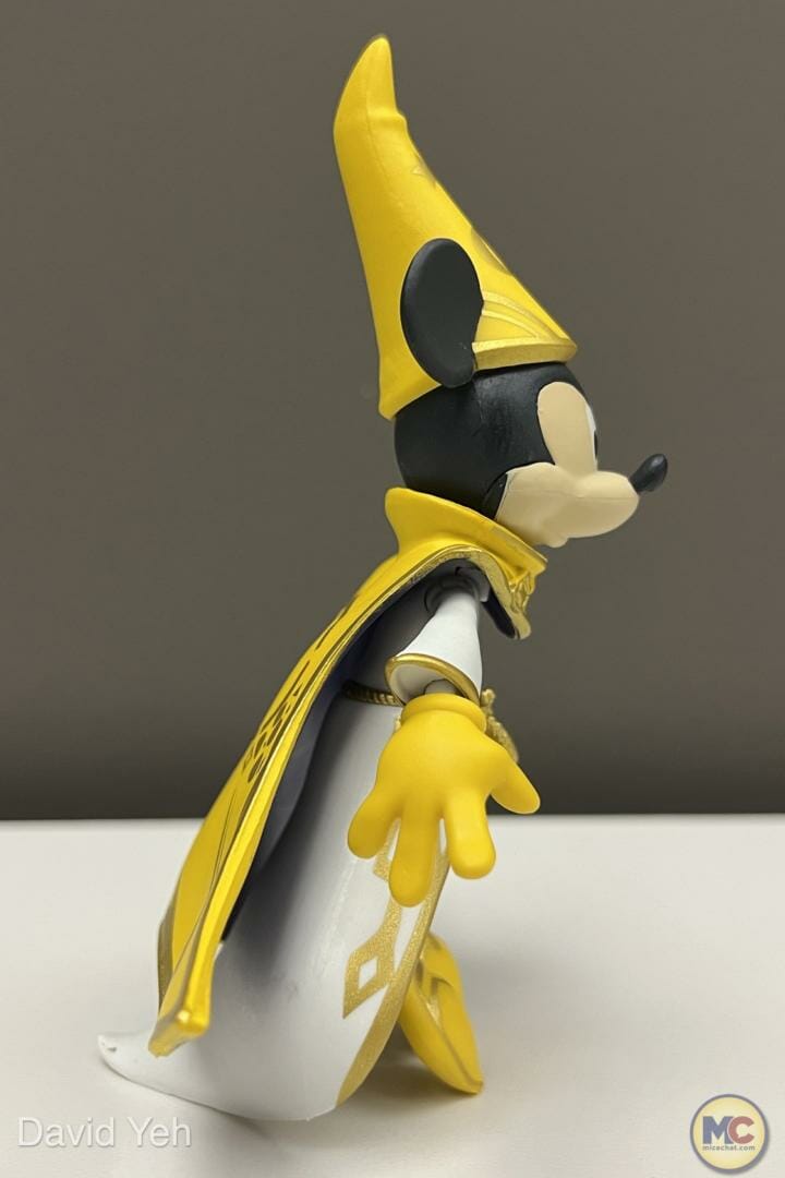 disney mirrorverse mcfarlane toys review mickey 7 MiceChat MiceChat