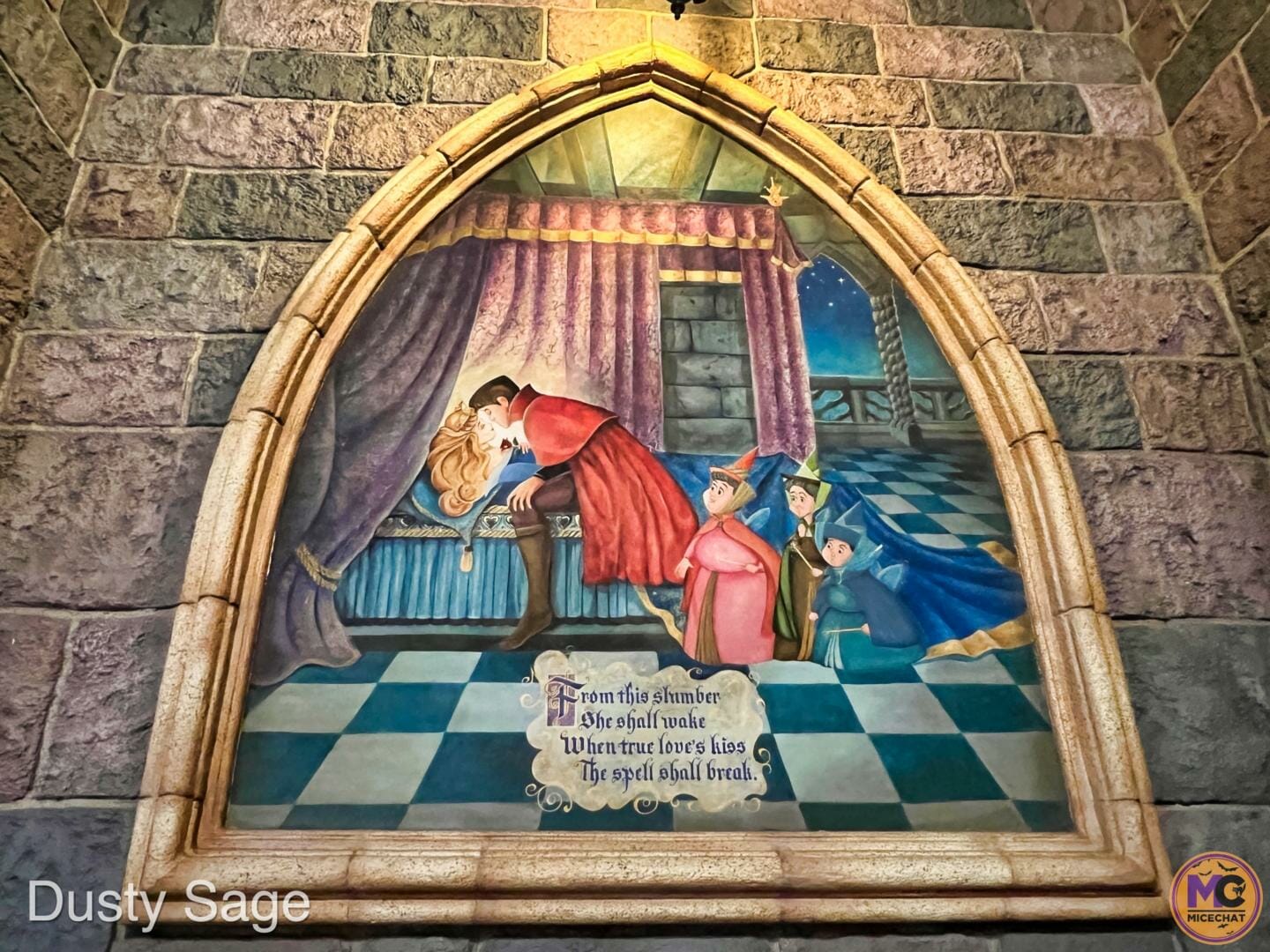 , Disneyland Update – Crowd Flux, Holidays Collide & Blues Too!