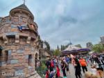 disneyland crowds snow white-MiceChat