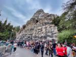 disneyland matterhorn queue-MiceChat