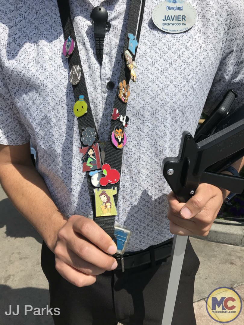 trading pins, Pin Point: A Guide to Buying and Trading Pins at the Disneyland Resort