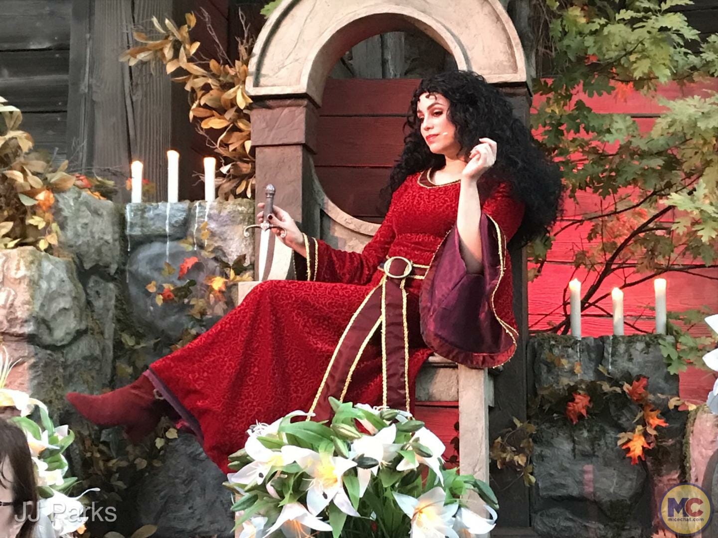 jj-oogie-boogie-bash-2022-mother-gothel-tangled MiceChat - MiceChat