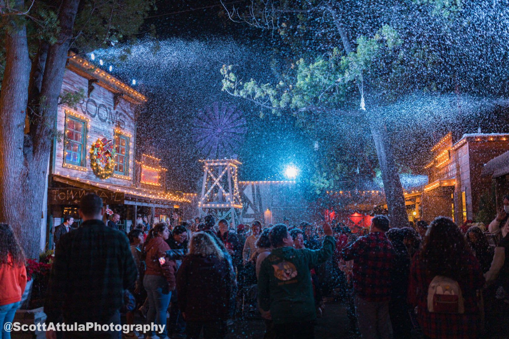 , SoCal Theme Parks: Very Merry Holiday Guide!