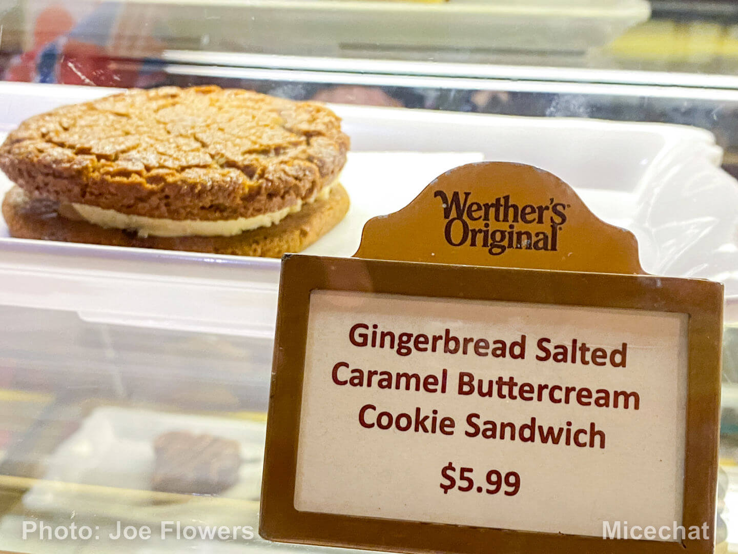 , Making Epcot&#8217;s Karamell-Küche Gingerbread Salted Caramel Buttercream Cookies at home!