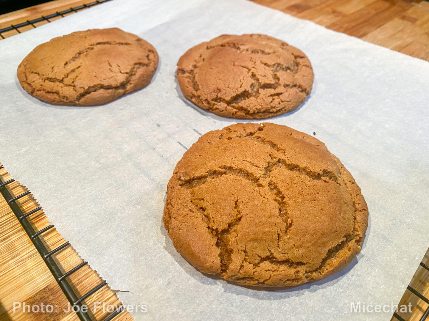 , Making Epcot&#8217;s Karamell-Küche Gingerbread Salted Caramel Buttercream Cookies at home!