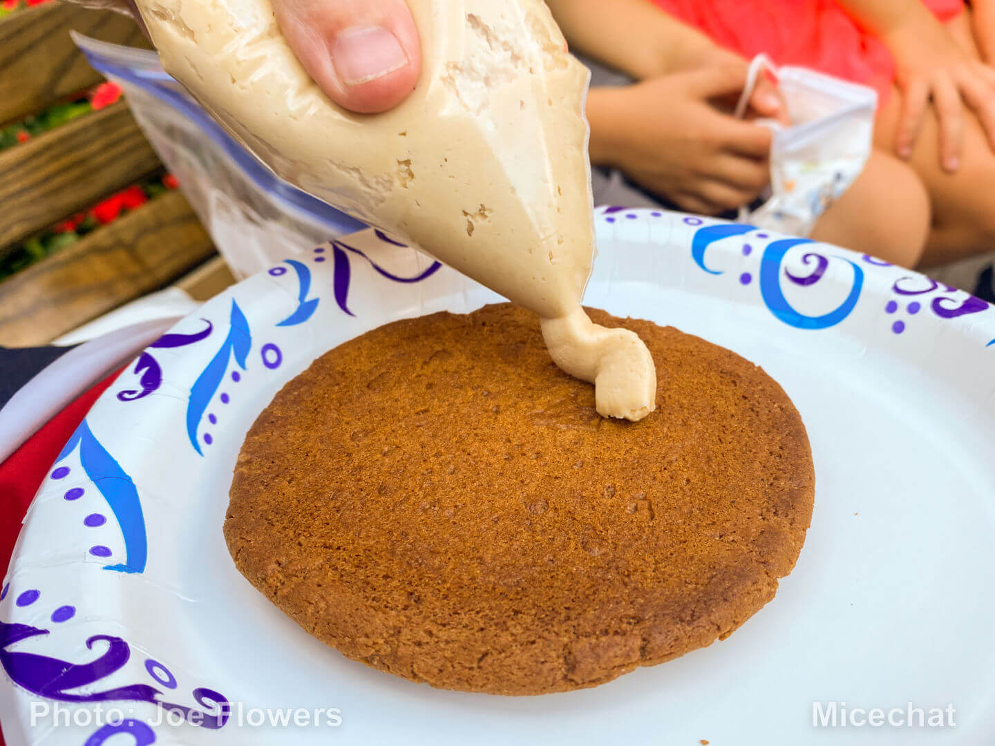 , Making Epcot&#8217;s Karamell-Küche Gingerbread Salted Caramel Buttercream Cookies at home!