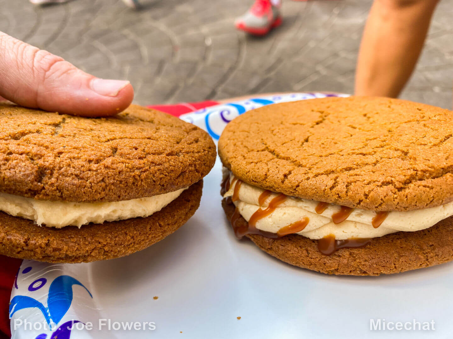 , Making Epcot&#8217;s Karamell-Küche Gingerbread Salted Caramel Buttercream Cookies at home!