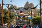 Disney California Adventure Cars Land Christmas holidays DSC_7502-X5
