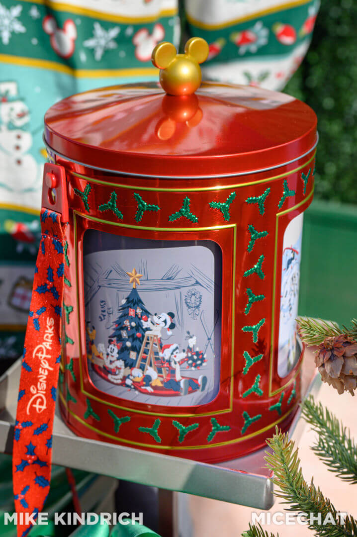, Pin Point: Happy Hollywood Holidays at the El Capitan Theatre & Disney Studio Store