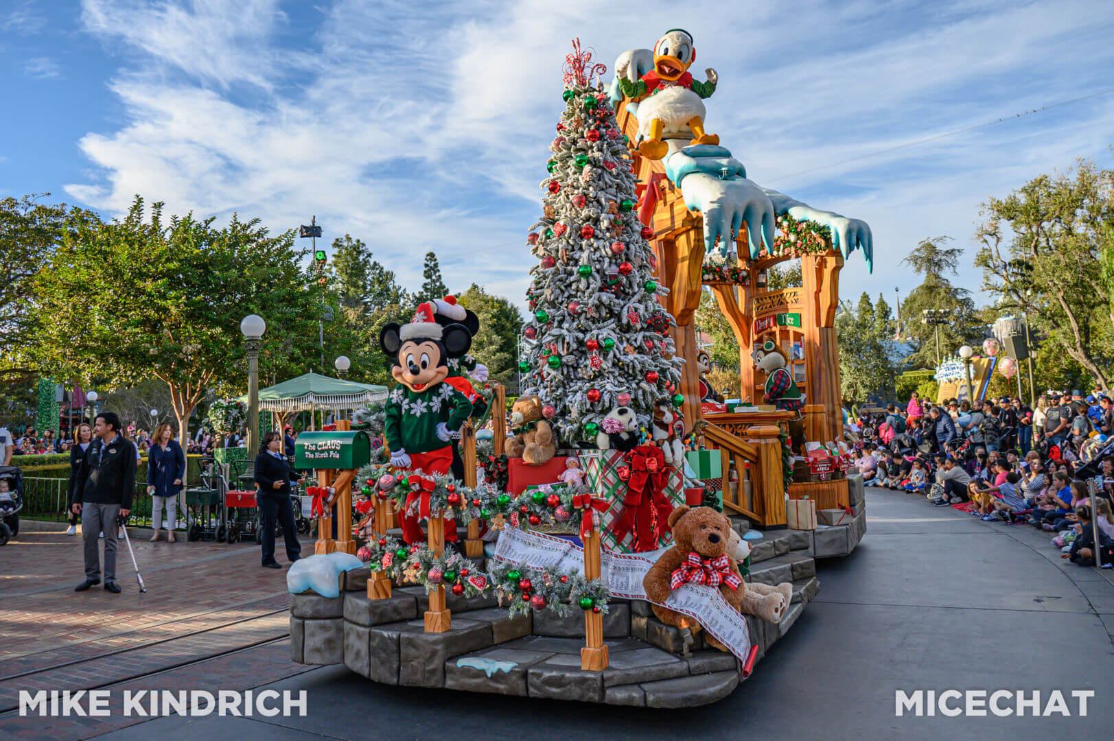 , Disneyland Update – The CEO Who Stole Christmas