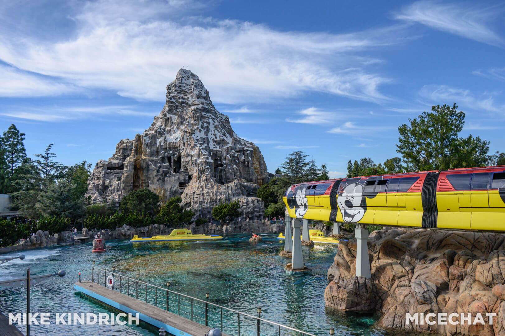 dvc lounge, Disneyland News: Tomorrowland’s DVC Lounge Now Open!