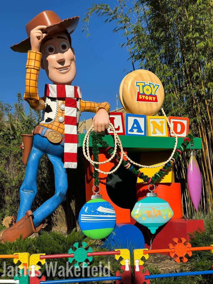 , Hooray for the Holidays at Walt Disney World’s Hollywood Studios!