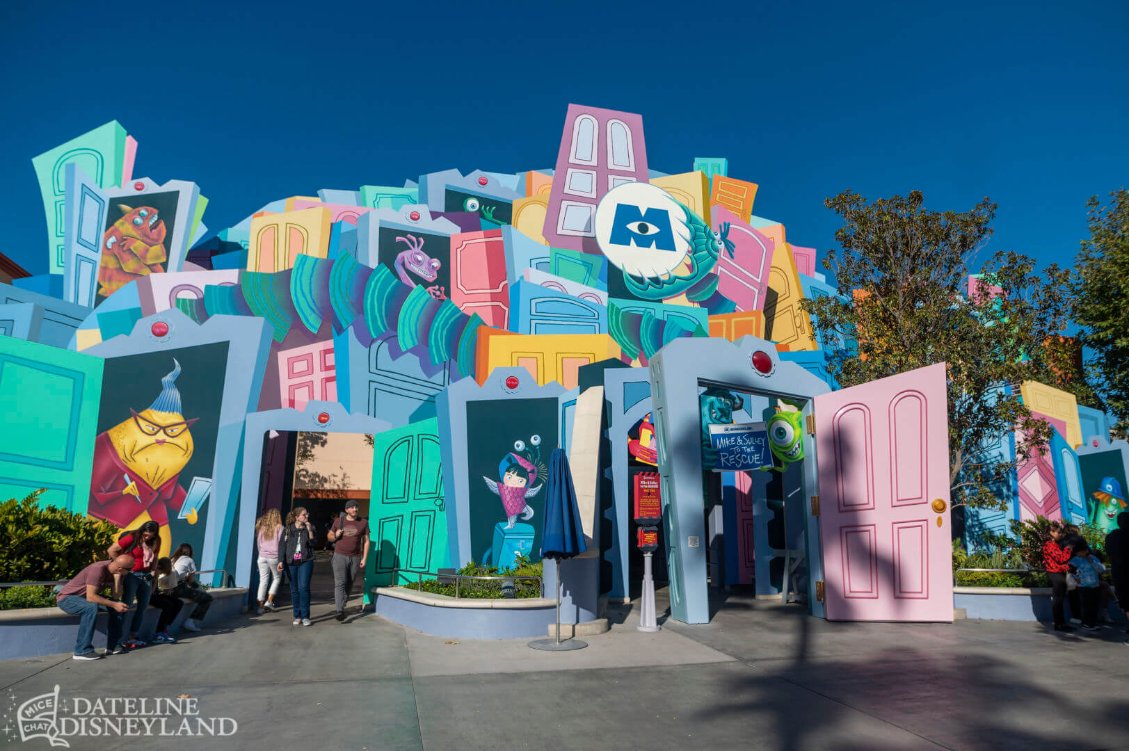 Monsters Inc Mike and Sulley to the Rescue! - Disneyland Lounge