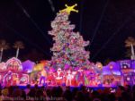 USH Grinchmas tree lighting – Phogo by Samantha Davis-Friedman