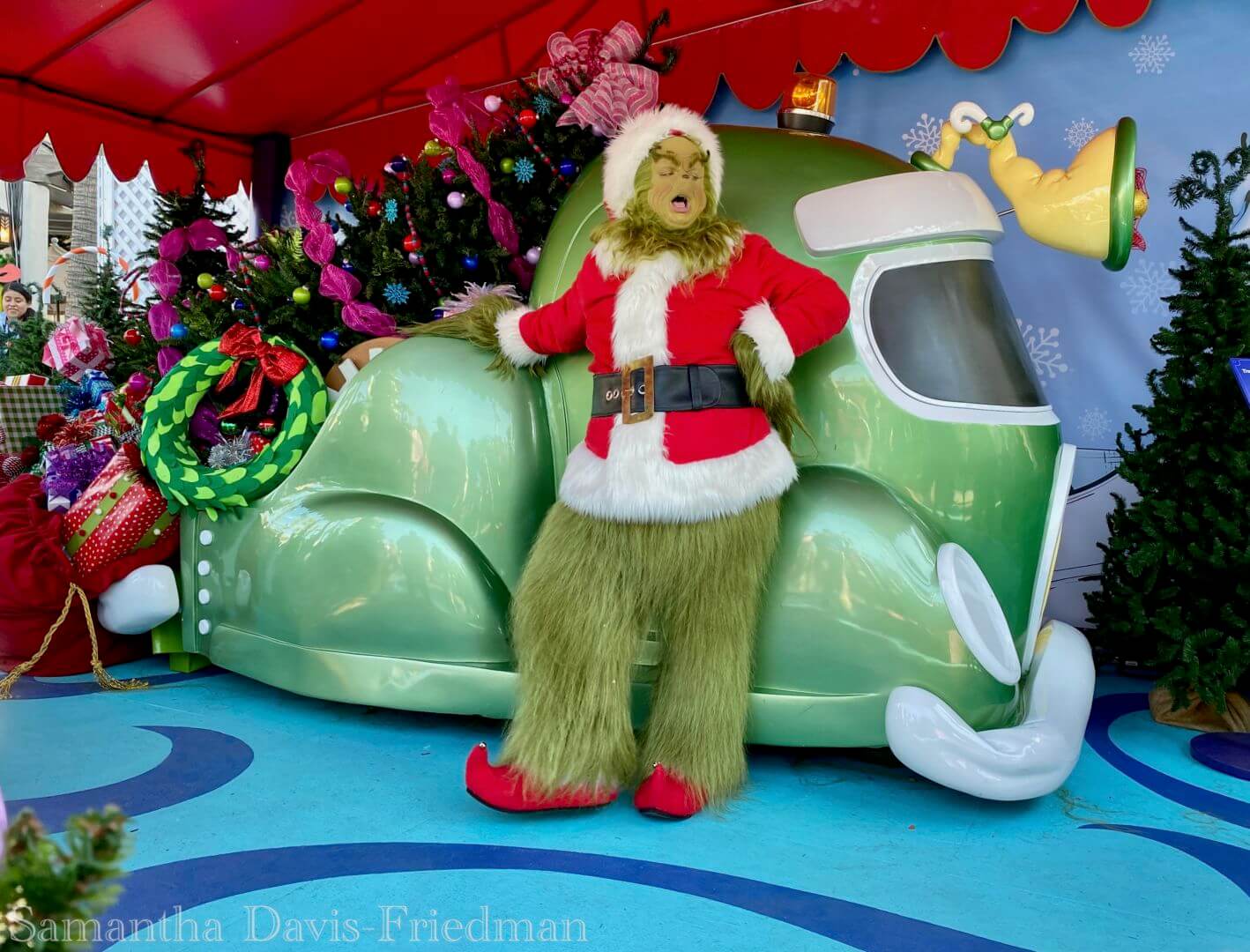 Universal Studios Hollywood Grinchmas