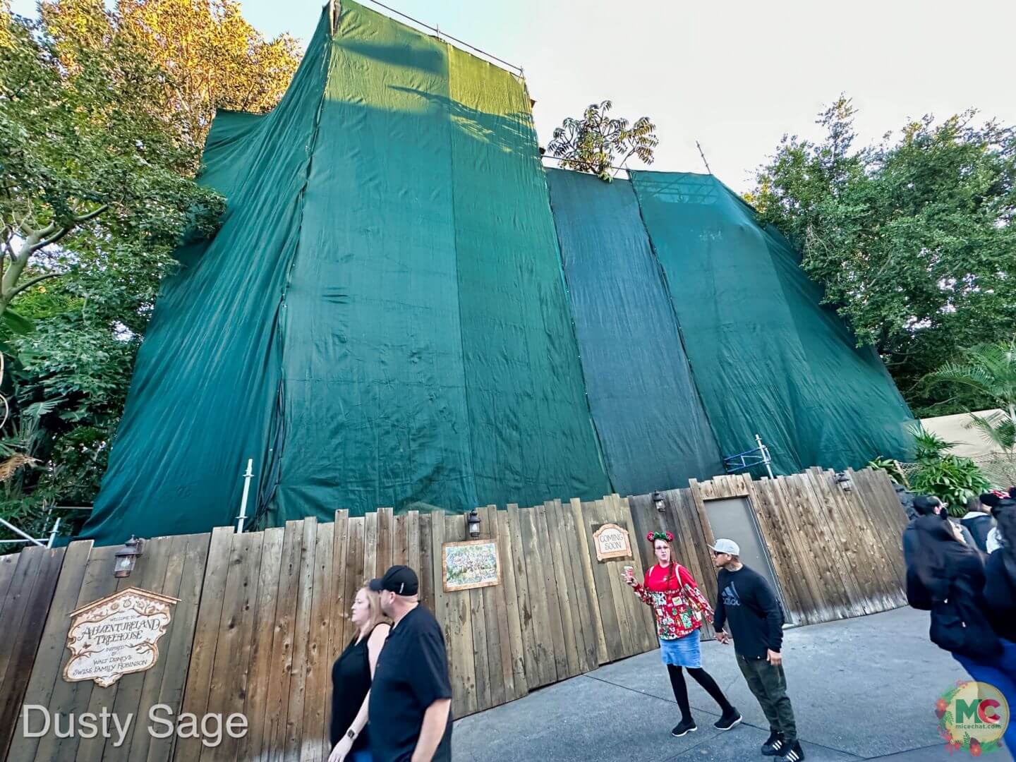 , Disneyland Update – The CEO Who Stole Christmas