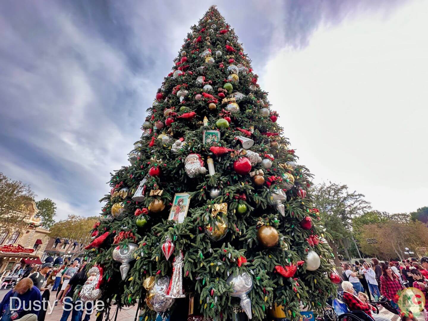 , Disneyland Update – The CEO Who Stole Christmas