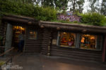 Disneyland Critter Country Splash Mountain Tianas Bayou Adventure Briar Patch gift shop DSC_8841-X5