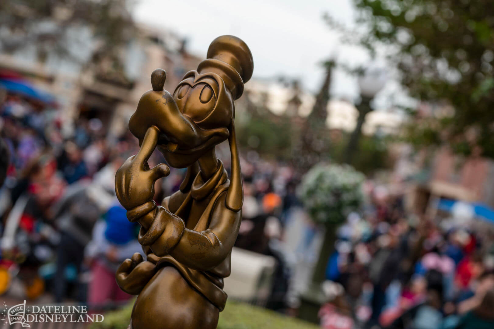 Bob Iger, Disneyland News Update: Bob Iger, Walt&#8217;s Shadow &#038; Refurb Madness!