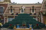 Disneyland holidays Candlelight Processional stage setup DSC_8432-X5