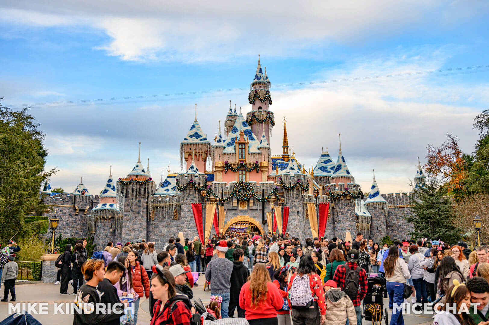 , Disneyland Update &#8211; Magic Meter, Locked Out &#038; Christmas Cutbacks