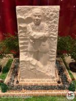 Walt_Disney_World_EPCOT-Christmas-Gingerbread-American-Adventure-13
