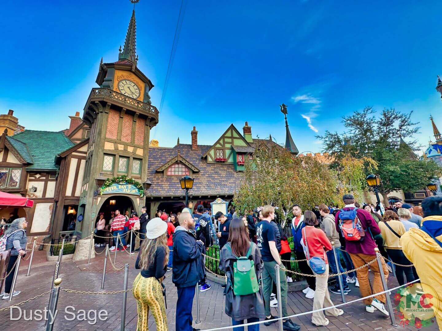 Disneyland vs. Disney World, Who Does It Best: Disneyland vs. Disney World