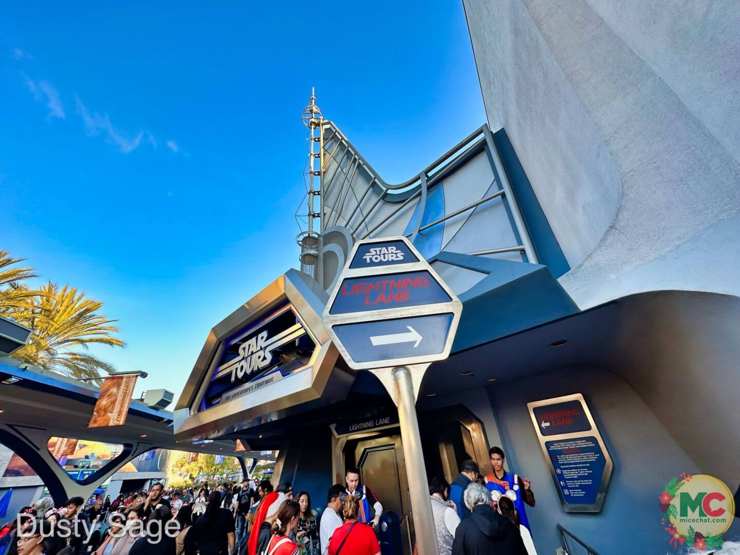 Disneyland, DISNEYLAND UPDATE: Soggy New Year, Perks Slashed & Blues Brewing