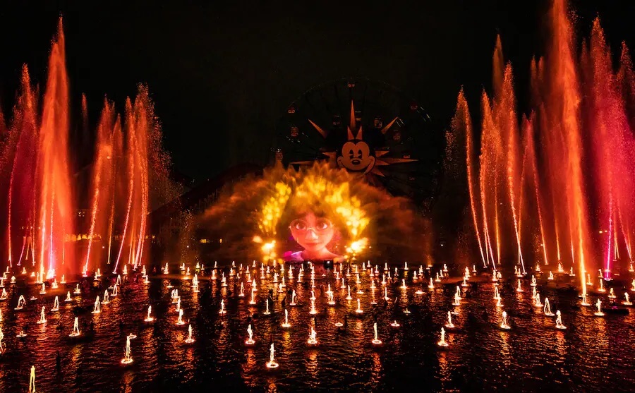 world of color one, Is the New World of Color the &#8220;One&#8221;? Info and Review