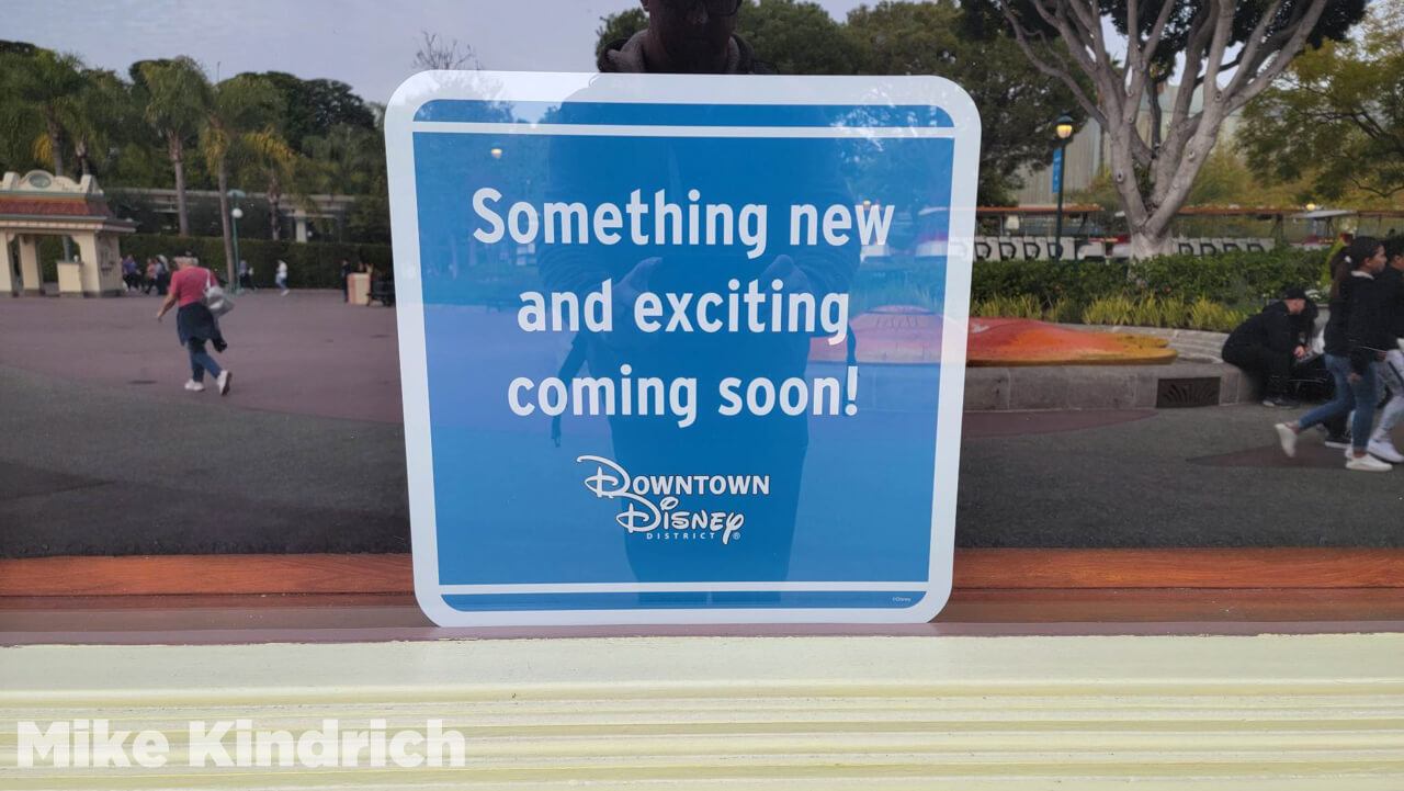 , Disneyland Update: It’s a Wall World After All