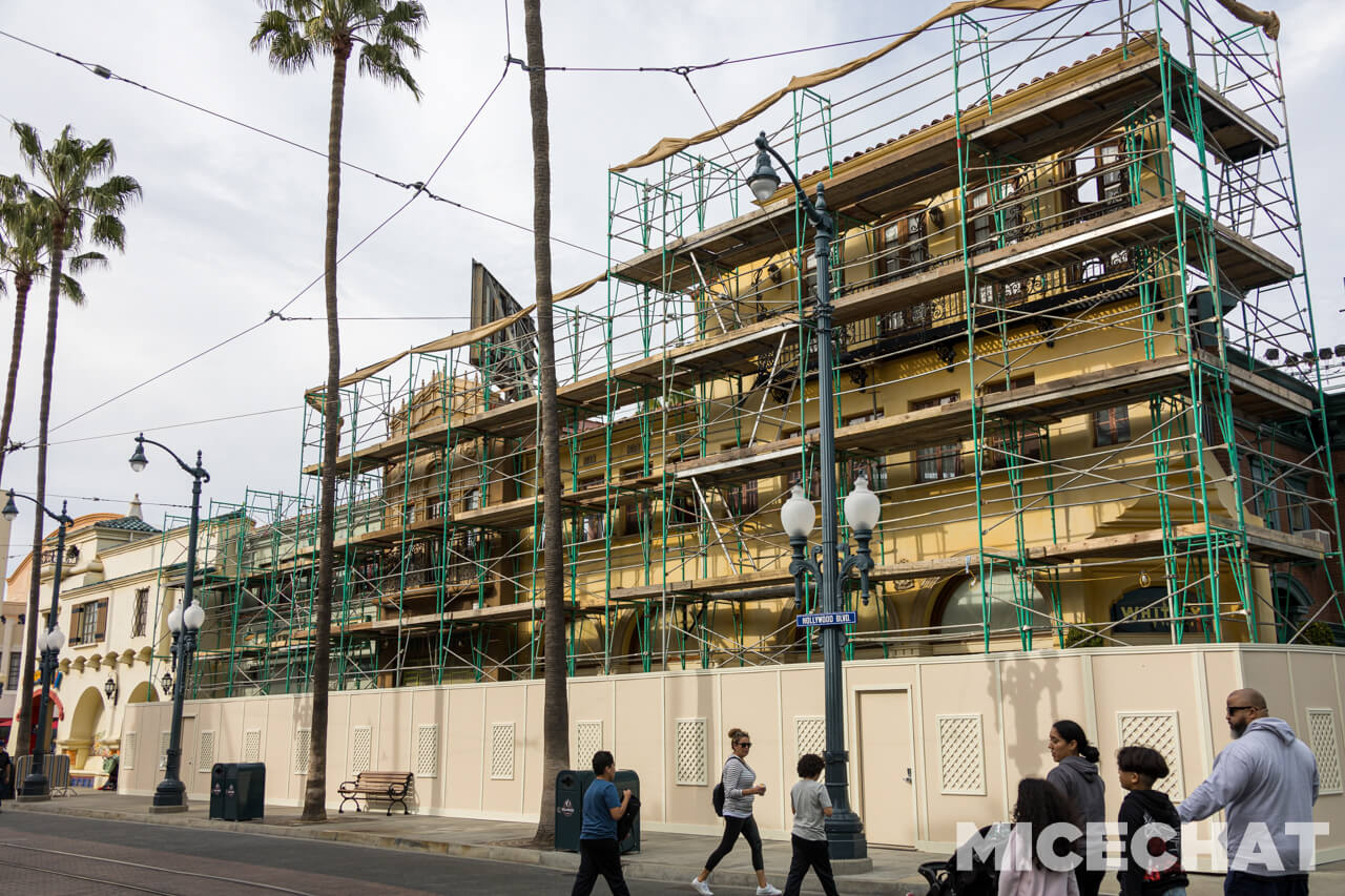 , Disneyland Update: It’s a Wall World After All