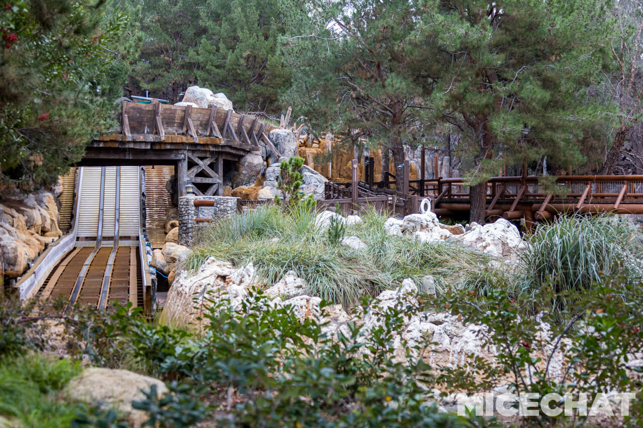 , Disneyland Update: It’s a Wall World After All