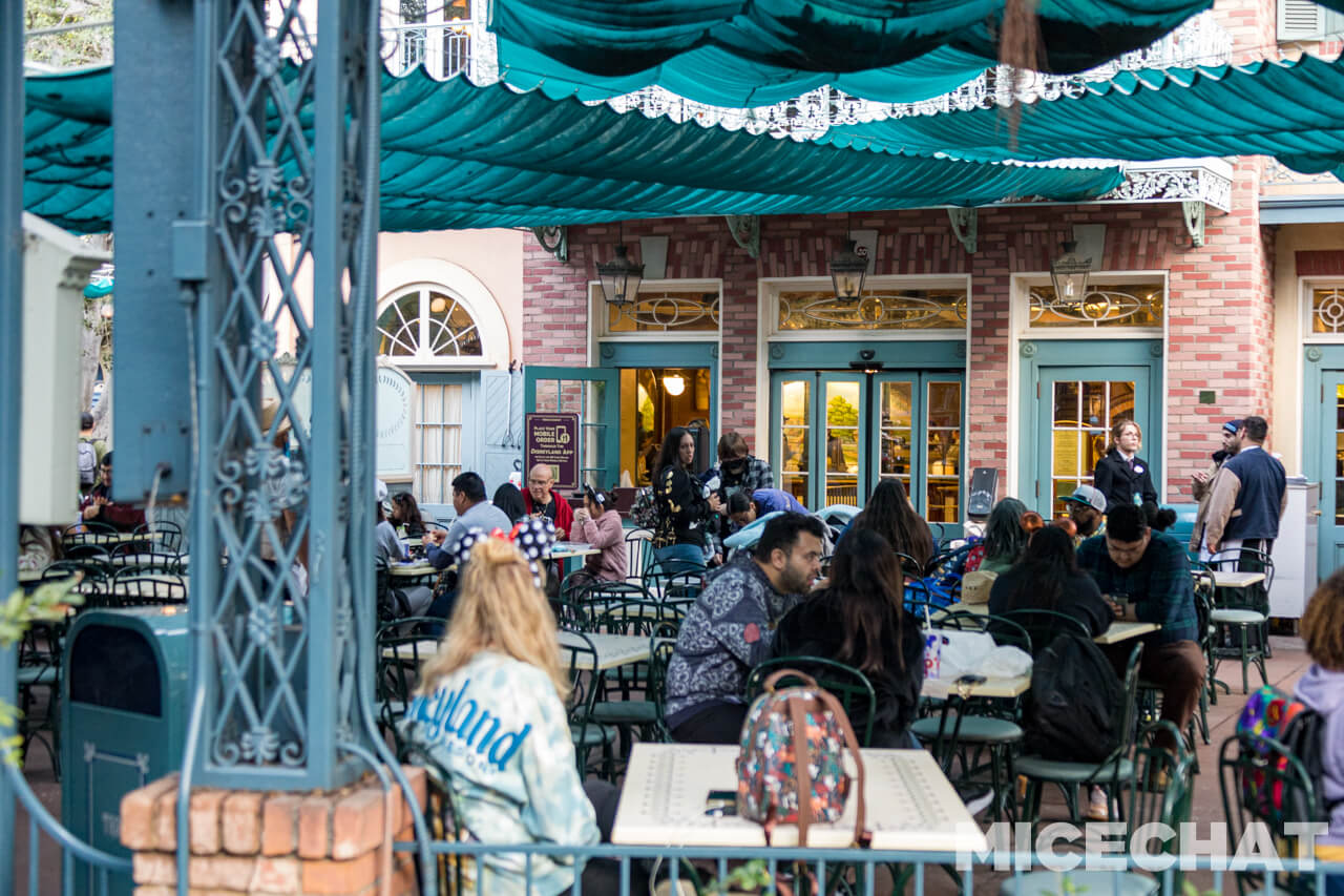 , Disneyland Update: It’s a Wall World After All