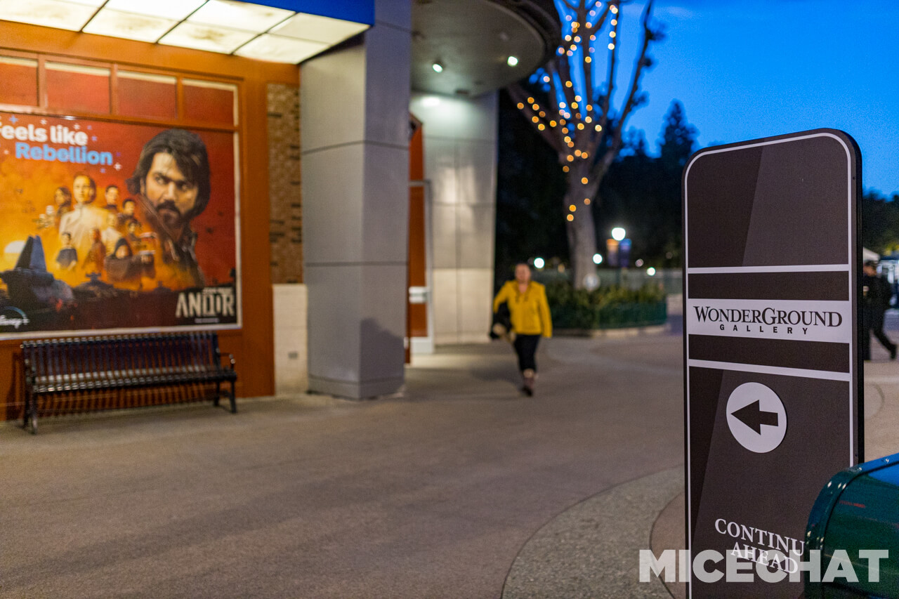 , Disneyland Update: It’s a Wall World After All