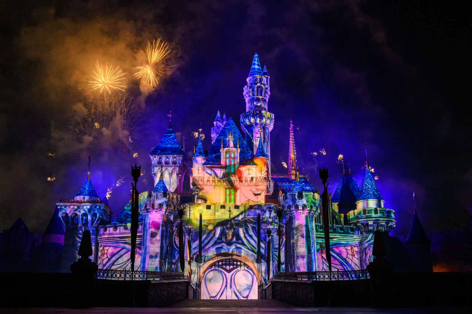 Disneyland Fireworks, &#8220;A Kiss Goodnight,&#8221; An Explosive Look at Disneyland Fireworks History!