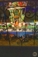 MiceChat – Disneyland Update – Haunted Mansion Holiday – Gingerbread House – 2