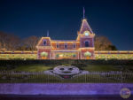 MiceChat – Disneyland Update – Train Station Christmas