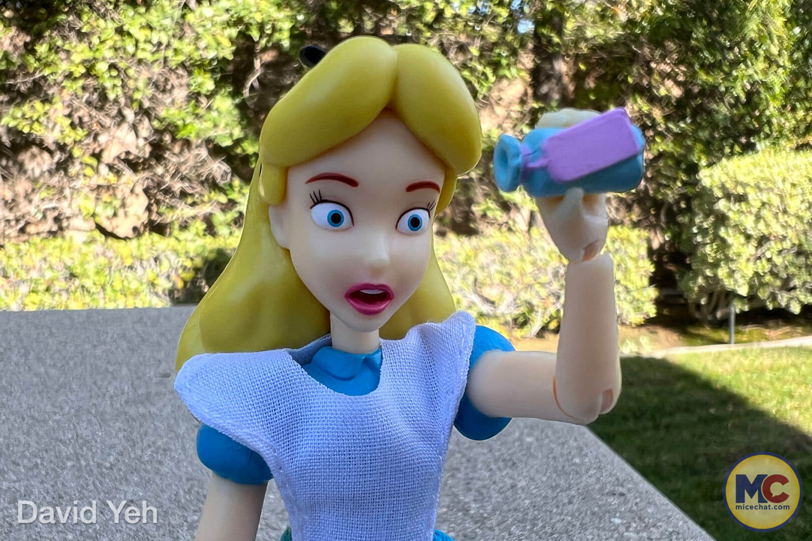 Super7-disney ultimates wave 2-figure review-micechat-alice in