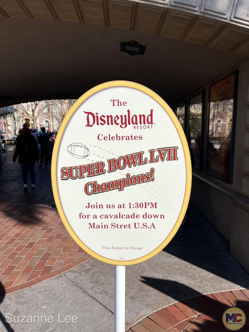 , Disneyland Update: Big Profits, Bigger Cuts & Blue People!