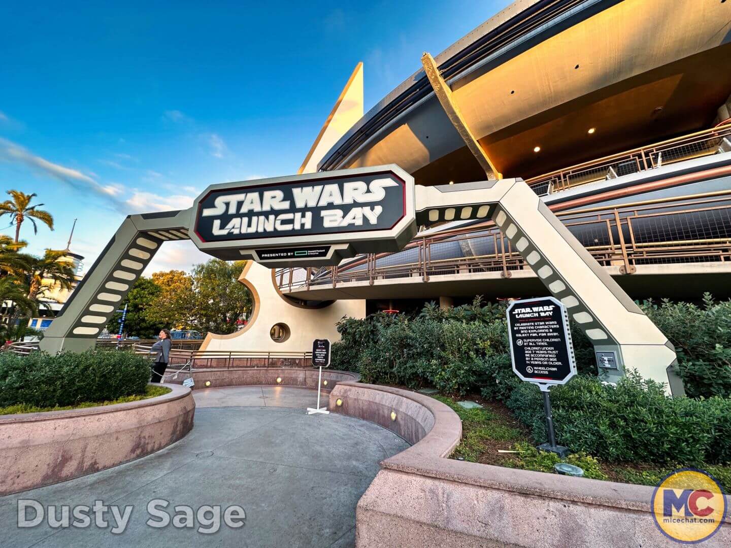 , Disneyland Update: Big Profits, Bigger Cuts & Blue People!