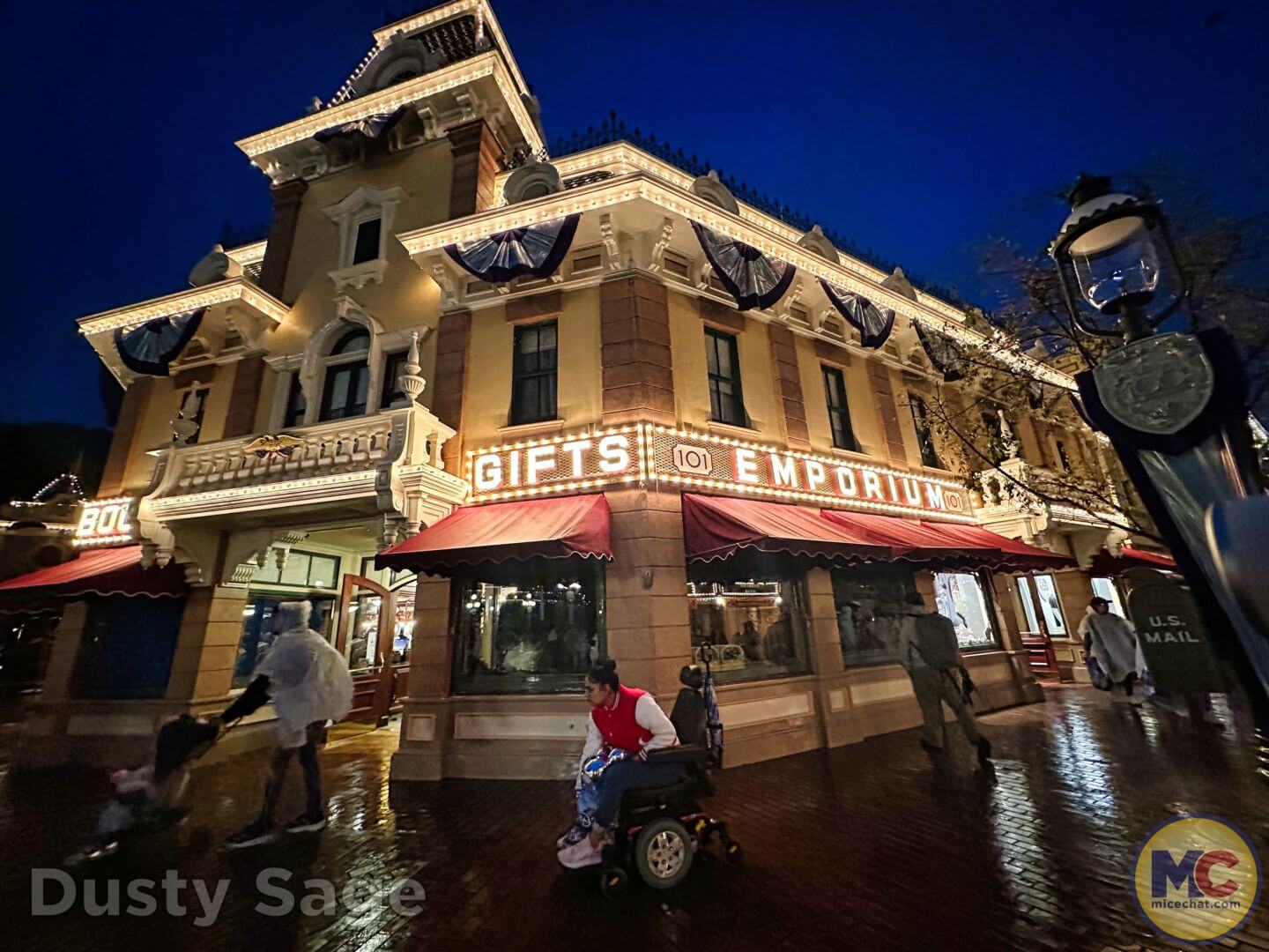 , Disneyland Update: Rolling… Heads, Strollers & Easter Eggs