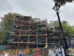 Disneyland-News-construction treehouse below-MiceChat