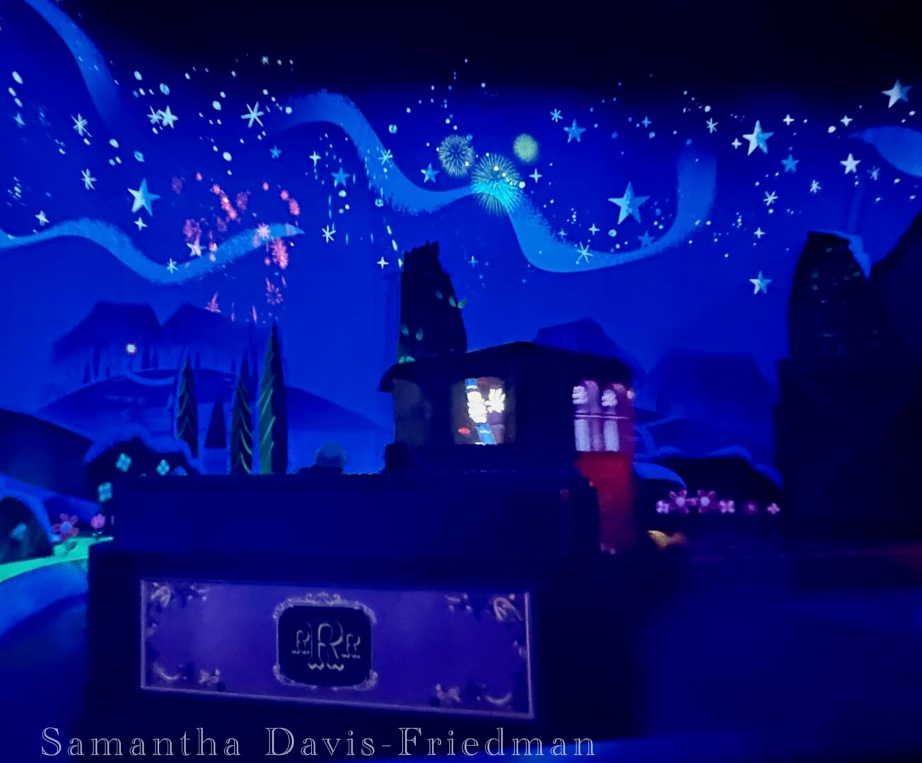 Hidden Mickeys, Hidden Disney Details in Mickey & Minnie&rsquo;s Runaway Railway!