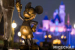 007_Disneyland_Partners Statue Rain