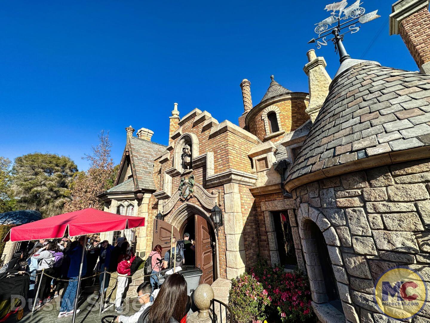 , Disneyland Update – Exciting Finds, Feasts, and Oswald Meets!
